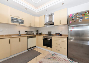 Large 2+1 apartment with stunning views of the city 