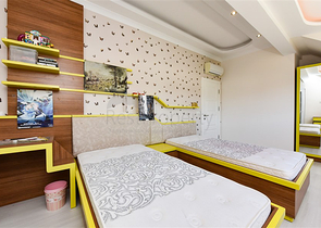 Furnished 4+1 penthouse with sea view in Mahmutlar