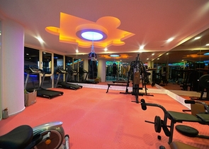 Furnished 4+1 penthouse with sea view in Mahmutlar