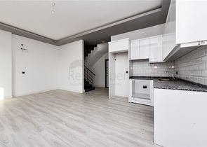 Duplex 3+1 in a low-rise residential complex 150 m from the sea Duplex 3+1 in a low-rise residential complex 150 m from the sea