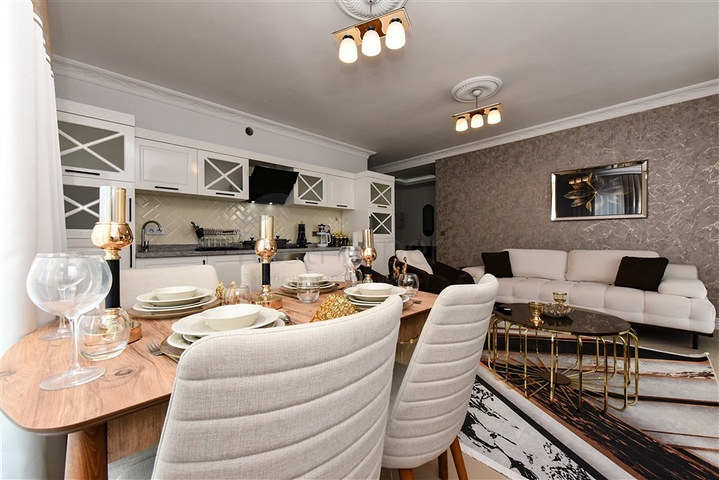 Beautiful apartment in a residence by the sea in the Mahmutlar area.