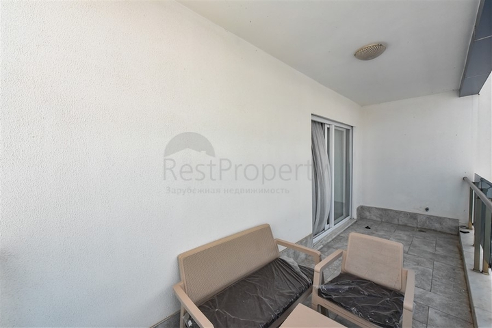 Beautiful apartment in a residence by the sea in the Mahmutlar area.