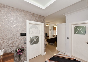 Beautiful apartment in a residence by the sea in the Mahmutlar area.