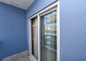 Beautiful apartment in a residence by the sea in the Mahmutlar area.