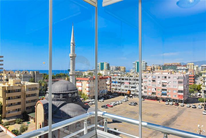 Two-bedroom apartment in the very center of Mahmutlar