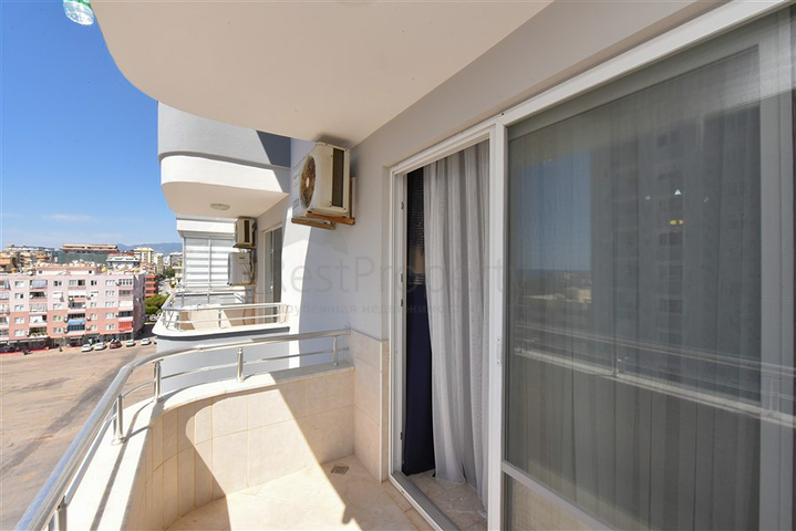 Two-bedroom apartment in the very center of Mahmutlar