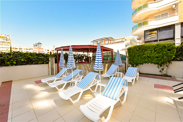 Two-bedroom apartment in the very center of Mahmutlar