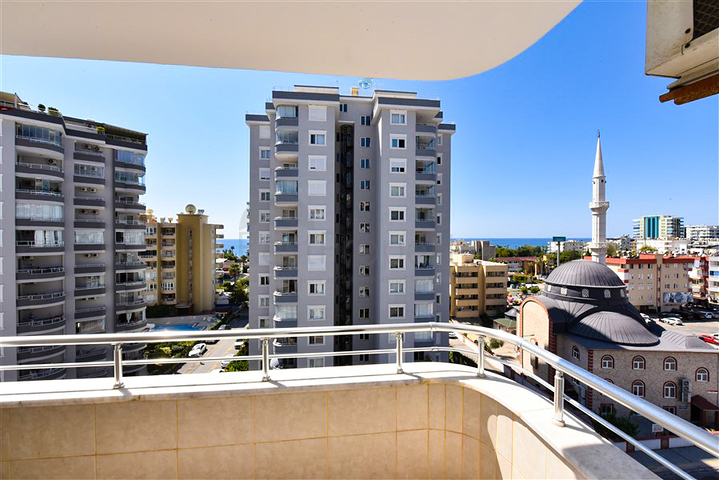 Two-bedroom apartment in the very center of Mahmutlar