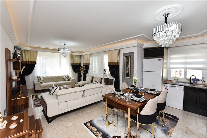 Two-bedroom apartment in the very center of Mahmutlar