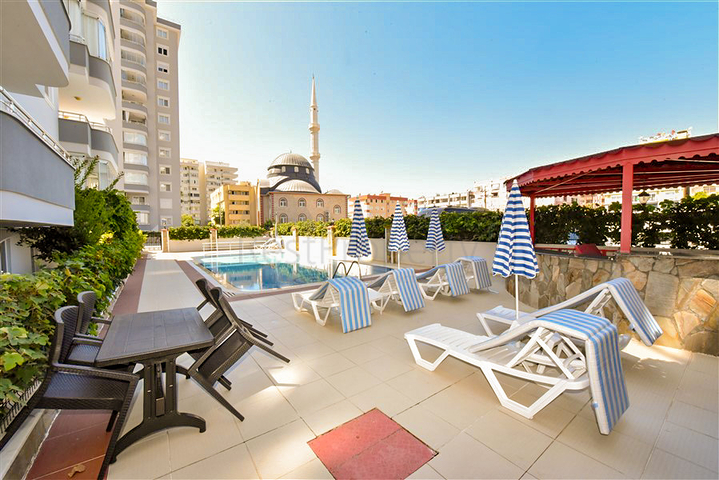 Two-bedroom apartment in the very center of Mahmutlar