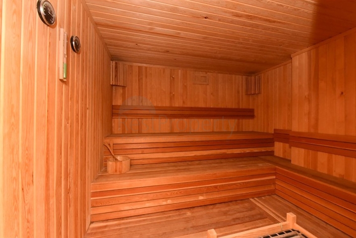 Two-bedroom apartment in the very center of Mahmutlar