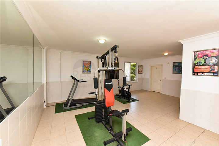 Two-bedroom apartment in the very center of Mahmutlar