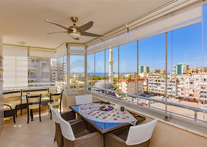 Two-bedroom apartment in the very center of Mahmutlar