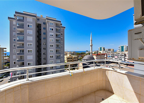 Two-bedroom apartment in the very center of Mahmutlar