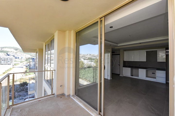 3+1 penthouse with open mountain view in Kargicak area 3+1 penthouse with open mountain view in Kargicak area