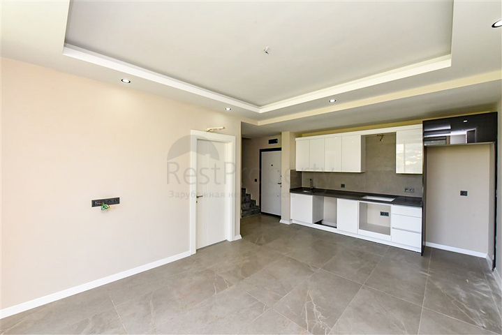 3+1 penthouse with open mountain view in Kargicak area 3+1 penthouse with open mountain view in Kargicak area