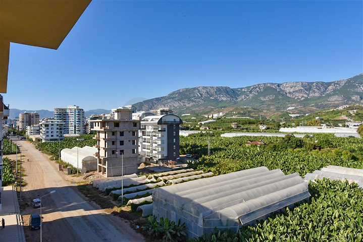 3+1 penthouse with open mountain view in Kargicak area 3+1 penthouse with open mountain view in Kargicak area