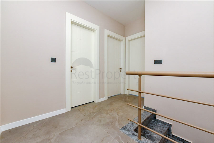 3+1 penthouse with open mountain view in Kargicak area 3+1 penthouse with open mountain view in Kargicak area