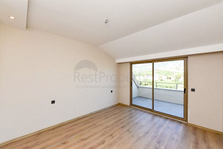 3+1 penthouse with open mountain view in Kargicak area 3+1 penthouse with open mountain view in Kargicak area