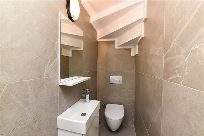 3+1 penthouse in a new complex in Kargicak district 3+1 penthouse in a new complex in Kargicak district