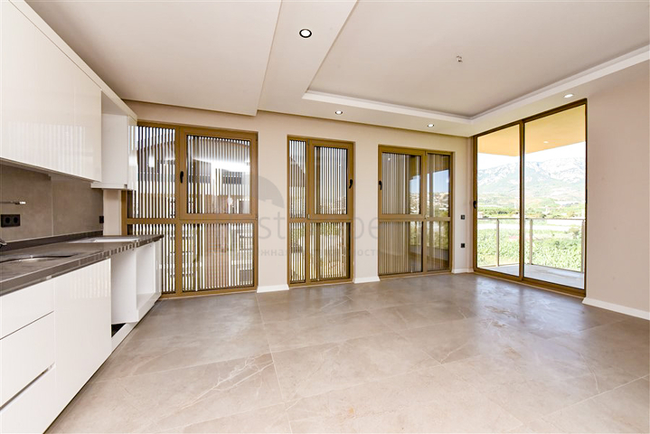 3+1 penthouse in a new complex in Kargicak district 3+1 penthouse in a new complex in Kargicak district