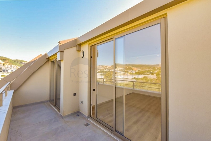 3+1 penthouse in a new complex in Kargicak district 3+1 penthouse in a new complex in Kargicak district