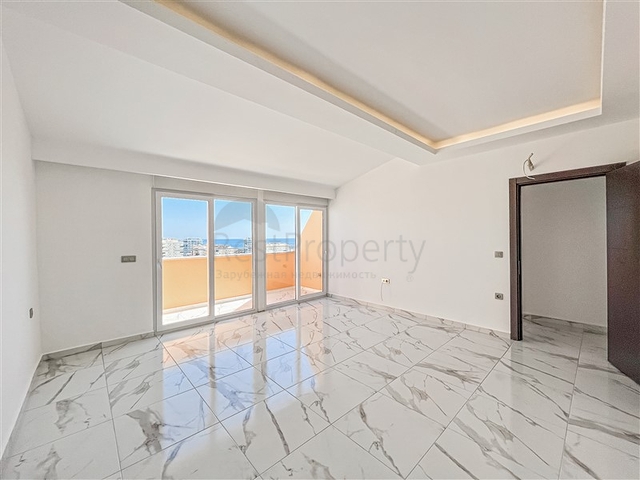 Penhouse with sea view in Mahmutlar area