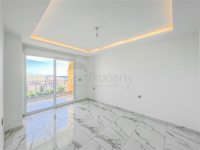 Penhouse with sea view in Mahmutlar area