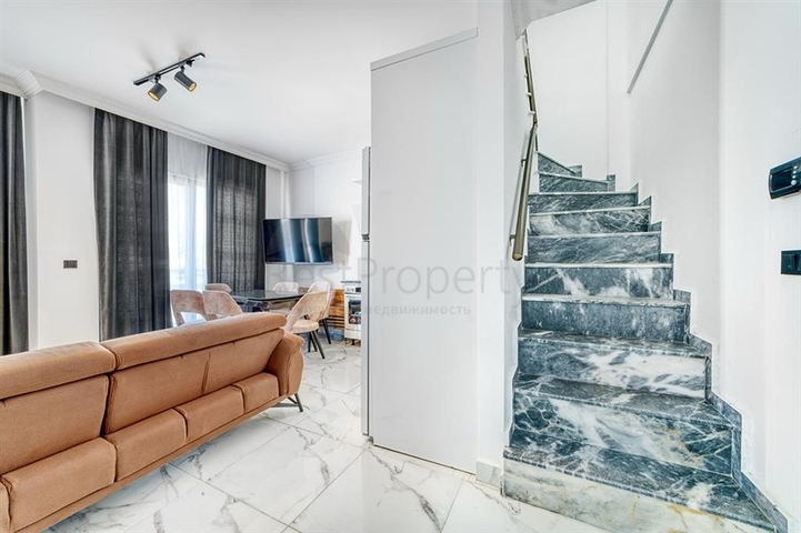 3+1 penthouse in Oba area open for residence permit