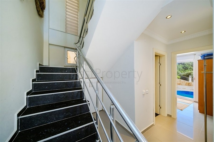 Villa 4+1 in the very center of Alanya