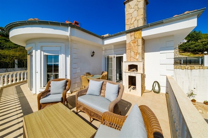 Villa 4+1 in the very center of Alanya