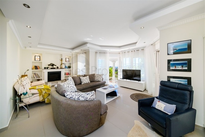 Villa 4+1 in the very center of Alanya