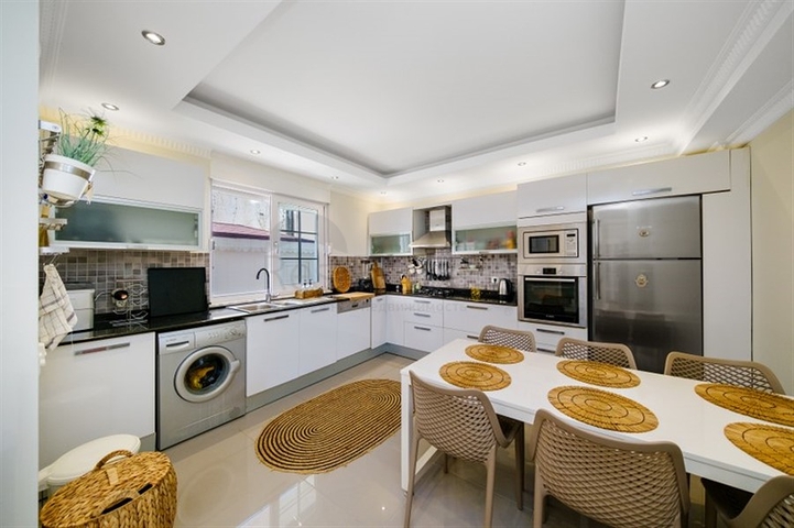 Villa 4+1 in the very center of Alanya