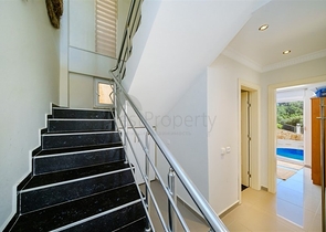 Villa 4+1 in the very center of Alanya