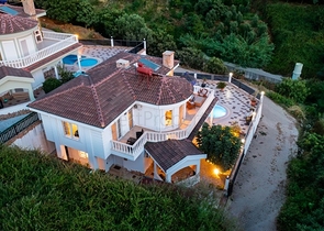 Villa 4+1 in the very center of Alanya