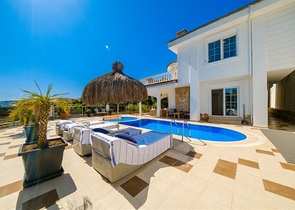 Villa 4+1 in the very center of Alanya