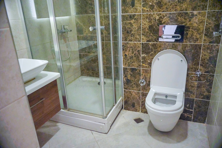 1+1 apartment in a residential complex in Bahcesehir district