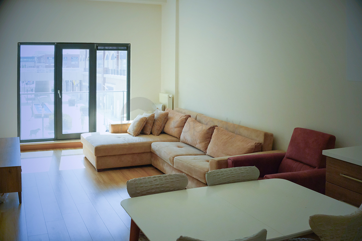 1+1 apartment in a residential complex in Bahcesehir district