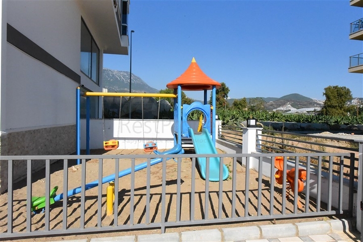 Large spacious penthouse in Kargicak