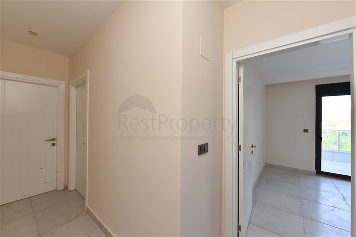 Large spacious penthouse in Kargicak