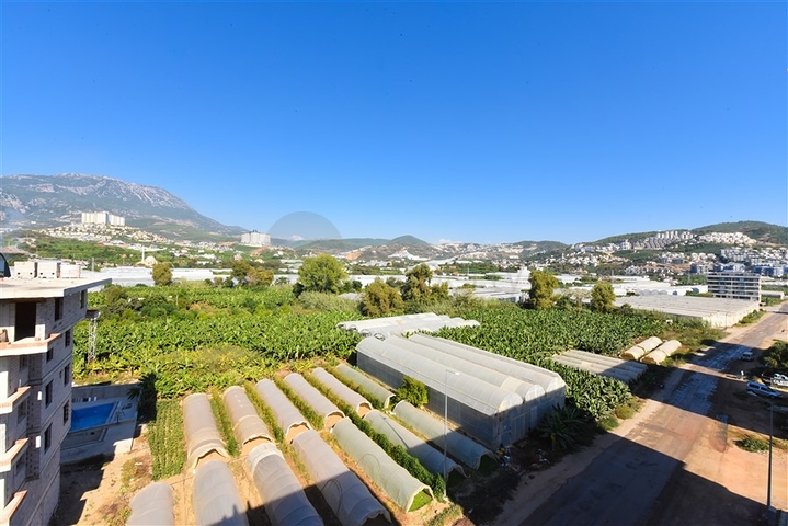 Large spacious penthouse in Kargicak