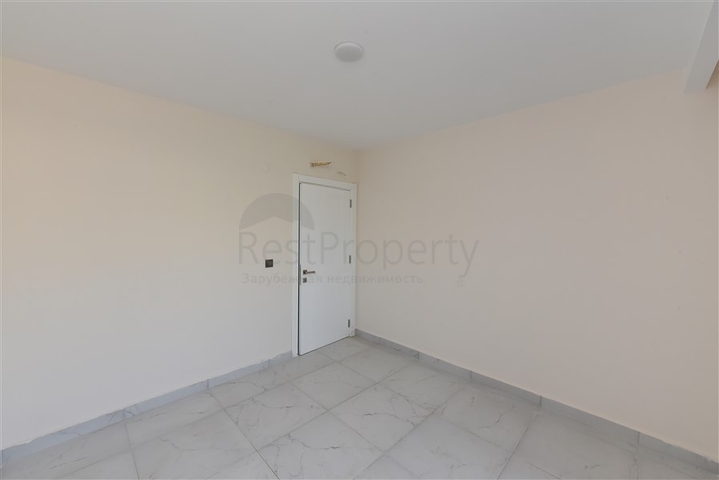 Large spacious penthouse in Kargicak