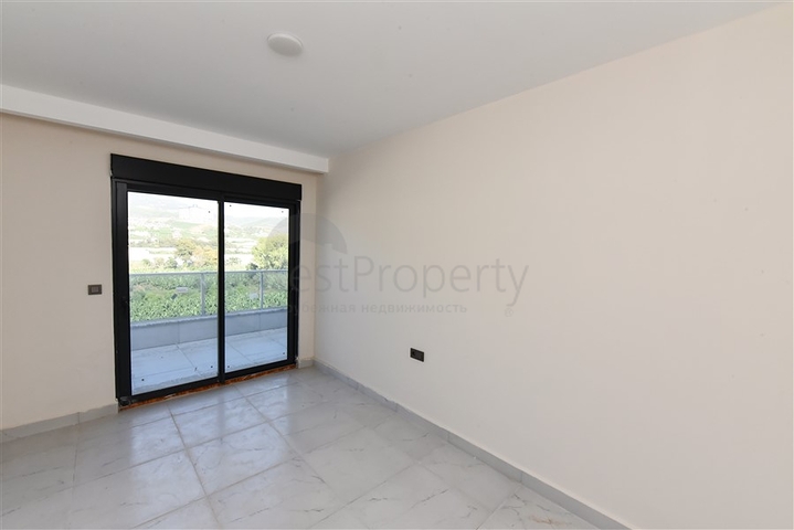 Large spacious penthouse in Kargicak