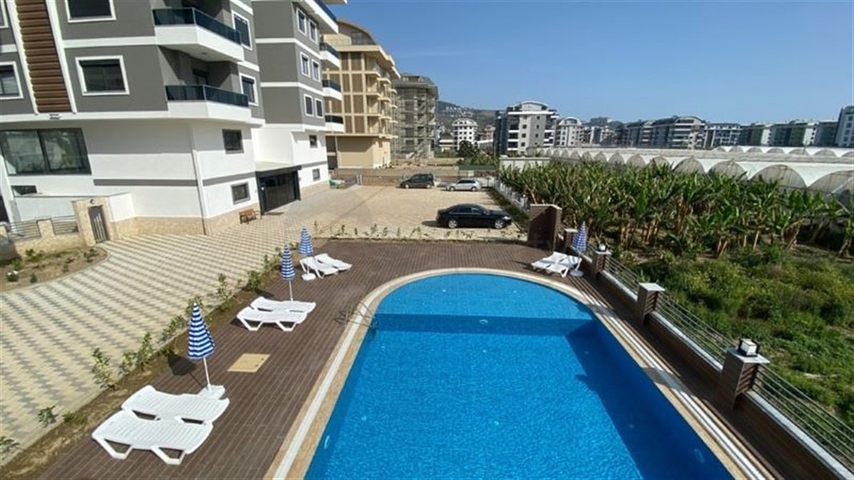 Large spacious penthouse in Kargicak