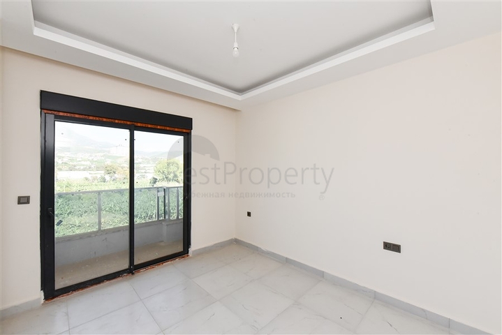 Large spacious penthouse in Kargicak