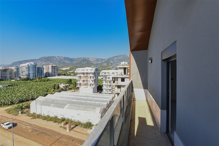 Large spacious penthouse in Kargicak