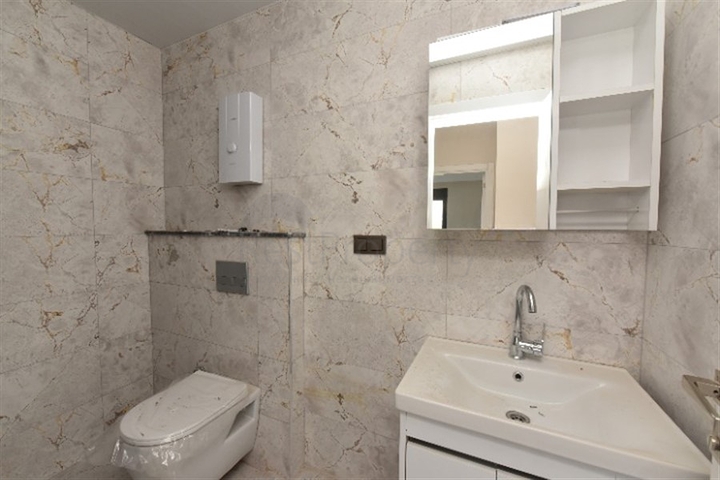 Large spacious penthouse in Kargicak