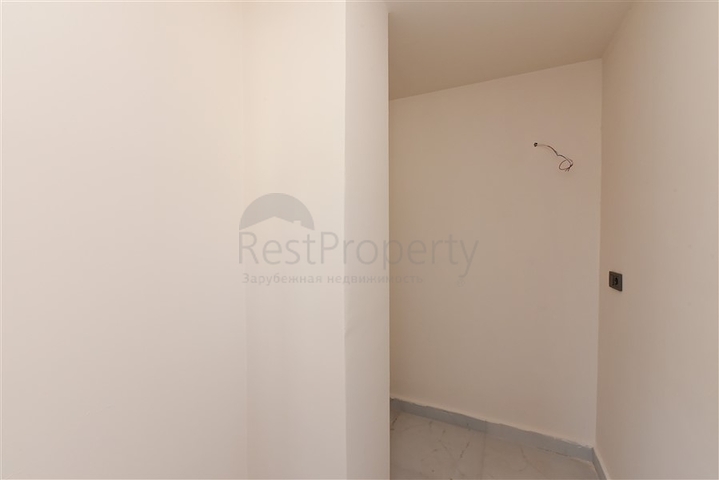 Large spacious penthouse in Kargicak