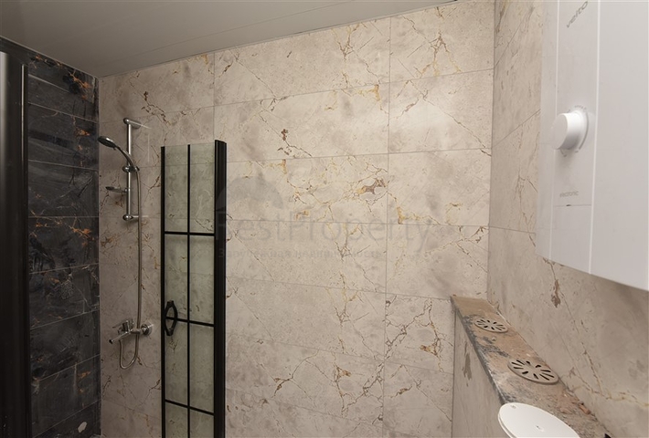 Large spacious penthouse in Kargicak