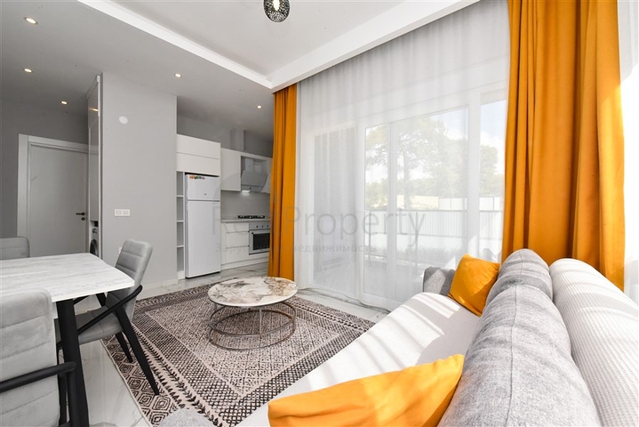 Furnished 1+1 apartment in a new complex in Avsallar